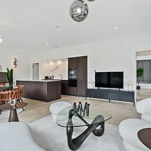 Apartment Elegant 2br With Balcony In Heart Of, Luxembourg